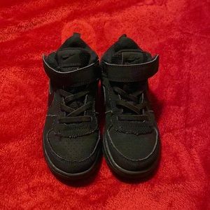 Nike toddler boys 9C